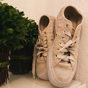 One of A Kind Cream Platform Converse